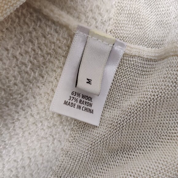 St John Women's Wool Turtleneck Sweater Size Medium Quiet Luxury Old Money - Picture 4 of 5